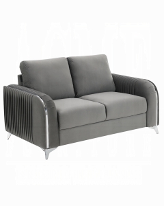 Wenona Loveseat